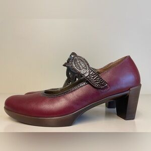 Naot burgundy leather avant garde 2.5" block heeled comfort shoe women's size 37